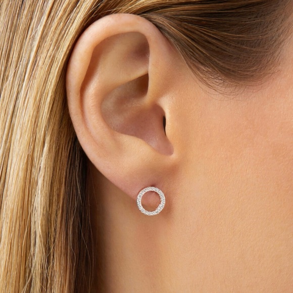 Michael Hill 925 Sterling Silver Circle Stud Earrings - Picture 4 of 8